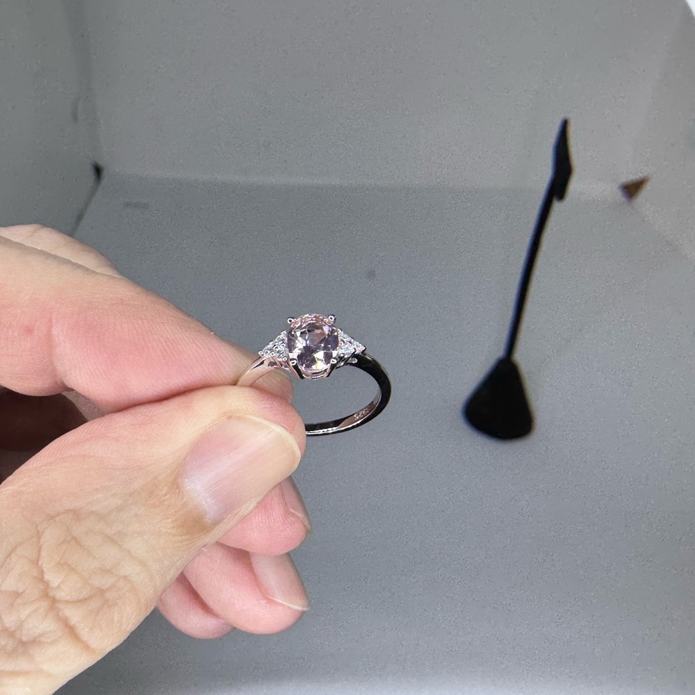 Elegant Silver Ring with Pink Gemstone